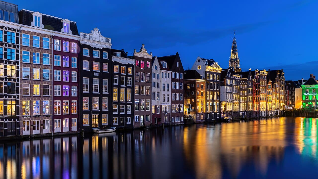 Apartment or Hotel in Europe? Which One Wins