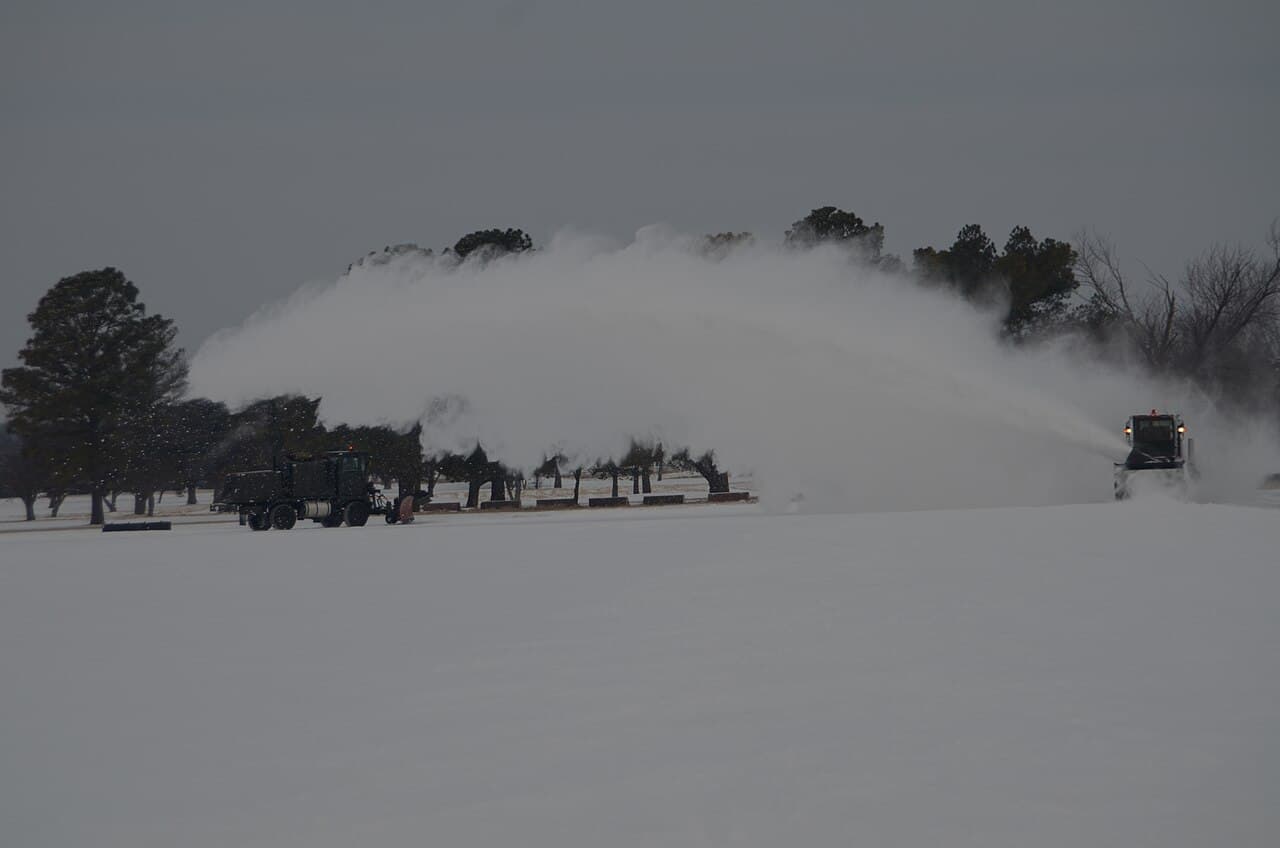 Aircraft De-Icing: Why Winter Flights Get Delayed