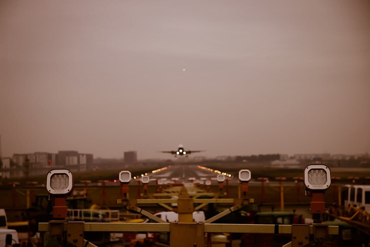 Best time to fly: Morning, evening or red-eye?