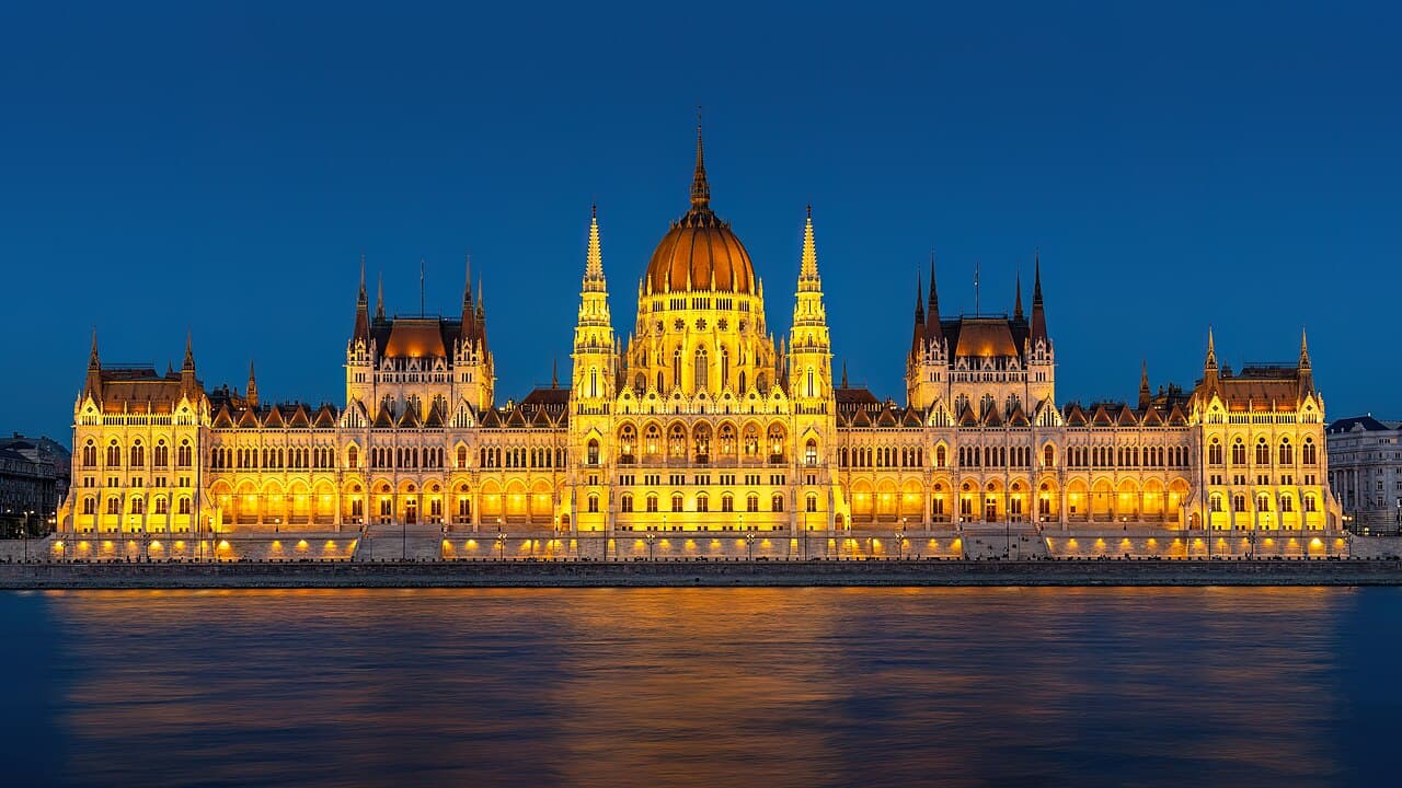 Connecting via Budapest: Fly Cheap Across Europe with Wizz Air