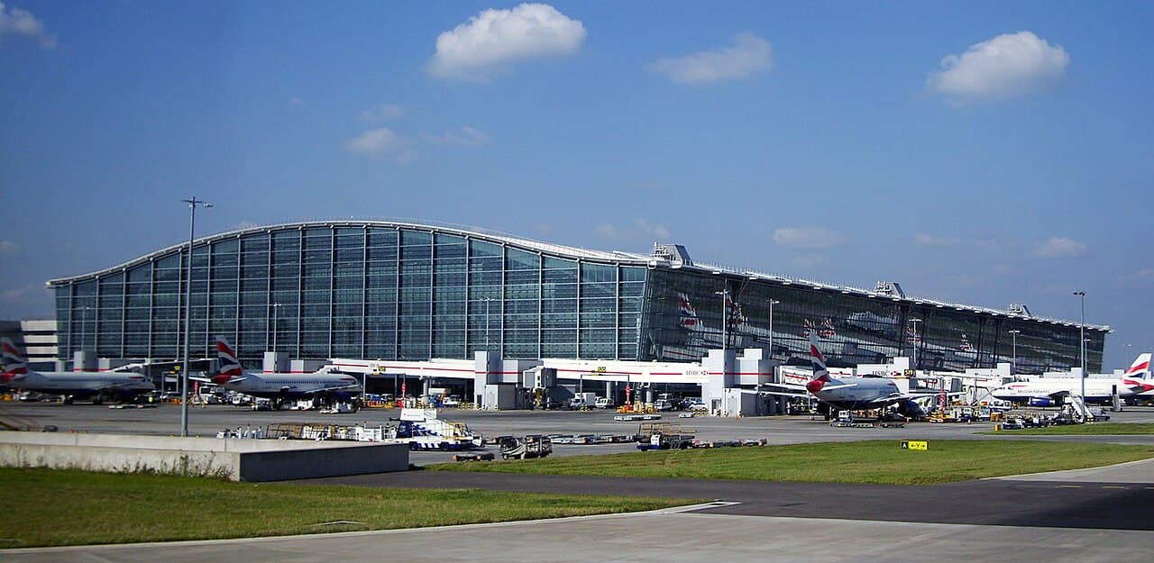 Different Airports, Same City: How to Transfer Between Them