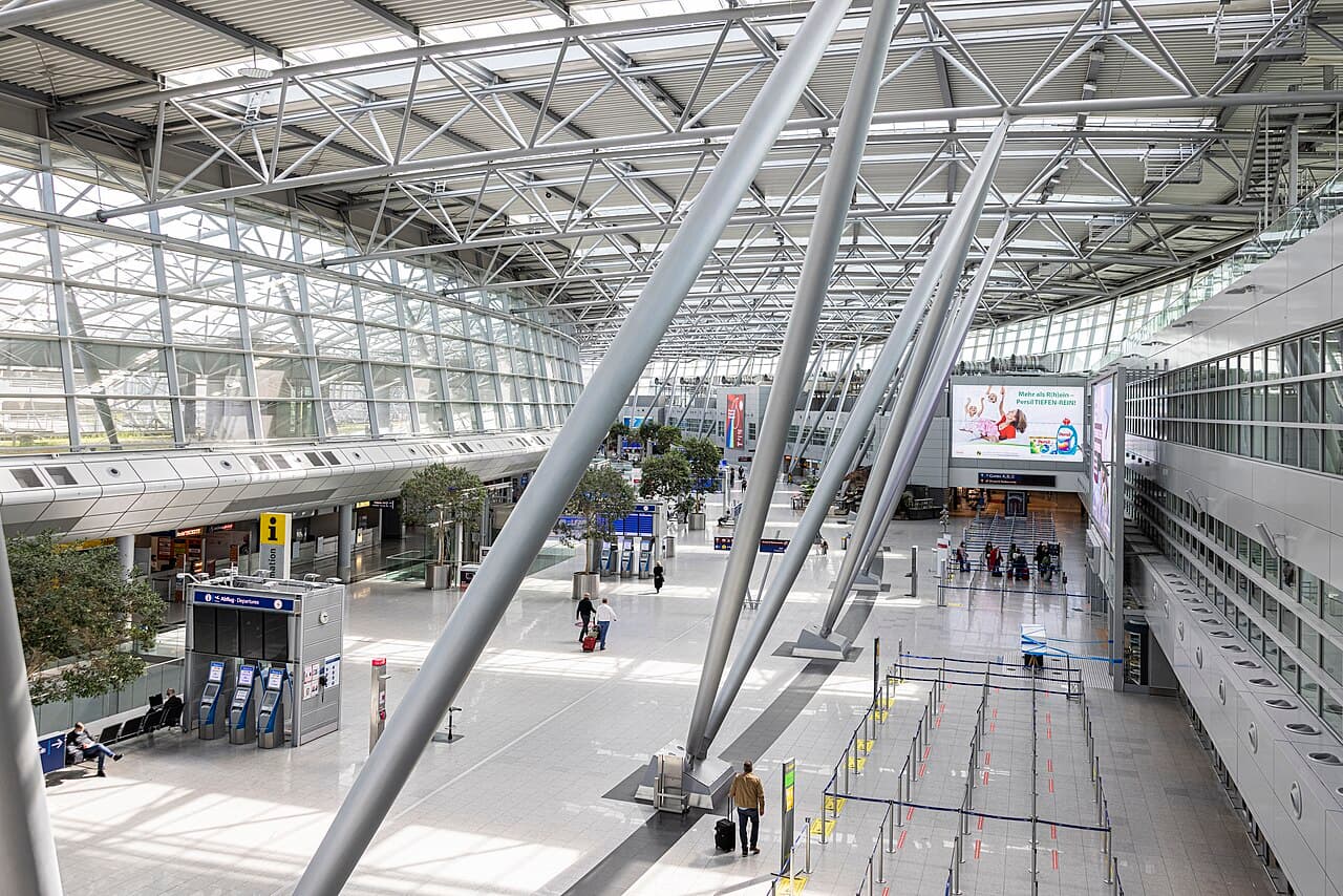 Düsseldorf Airport (DUS) → City Center: 2026 Guide
