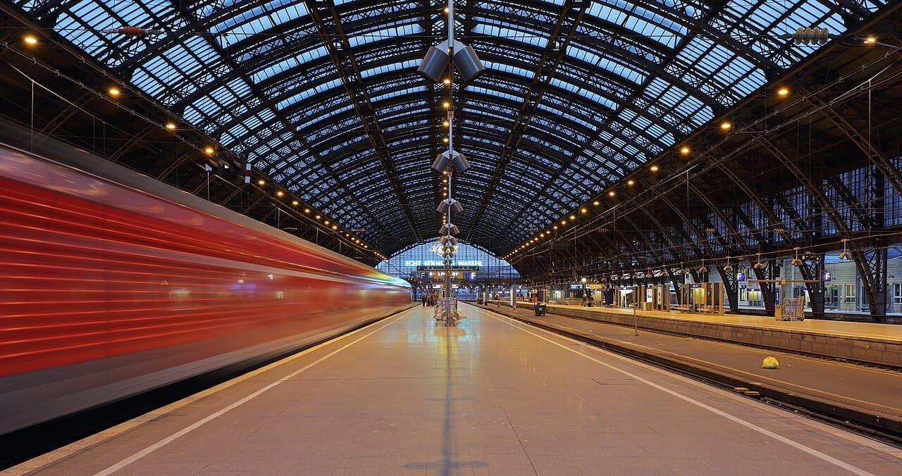 Frankfurt (FRA) airport → city center: full 2026 guide