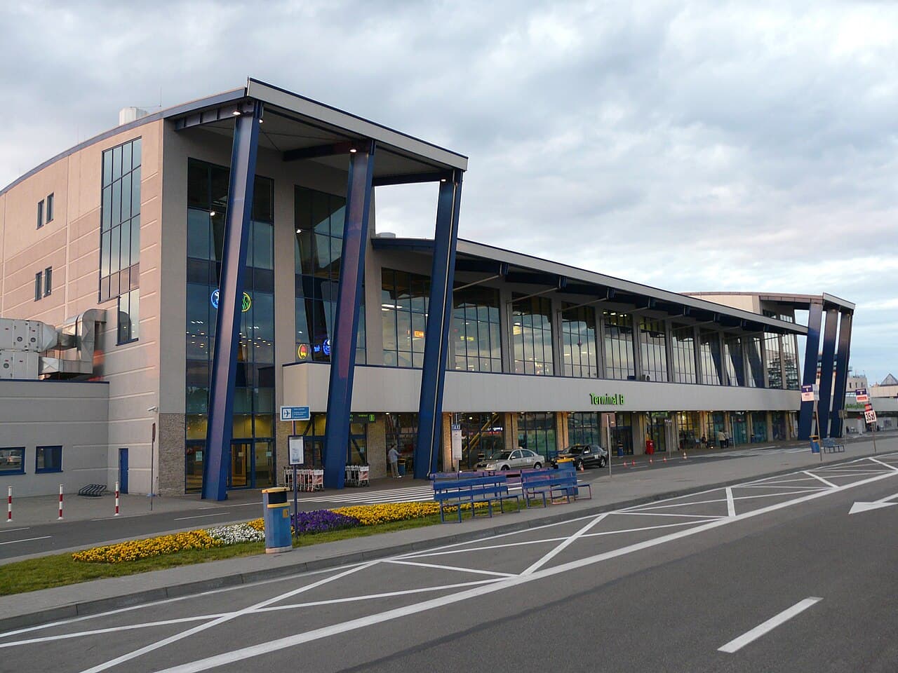 Katowice (KTW) → City Center: How to Get In 2026