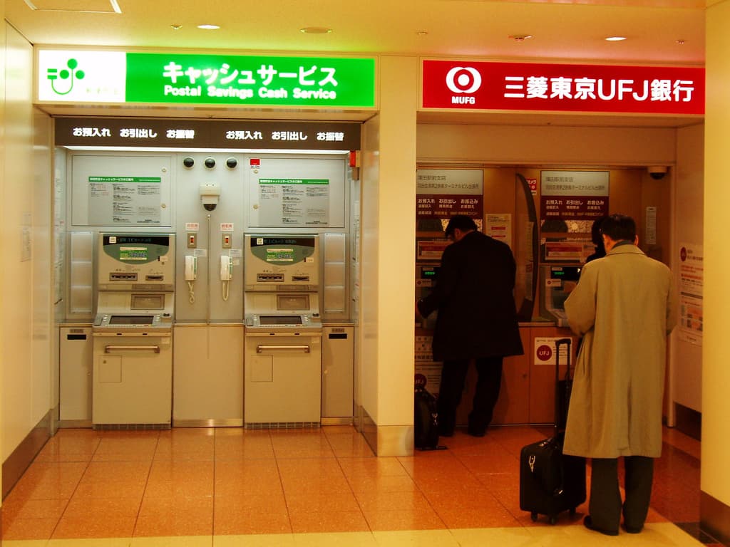GEL Exchange Rate & Flight Prices: When to Book in USD