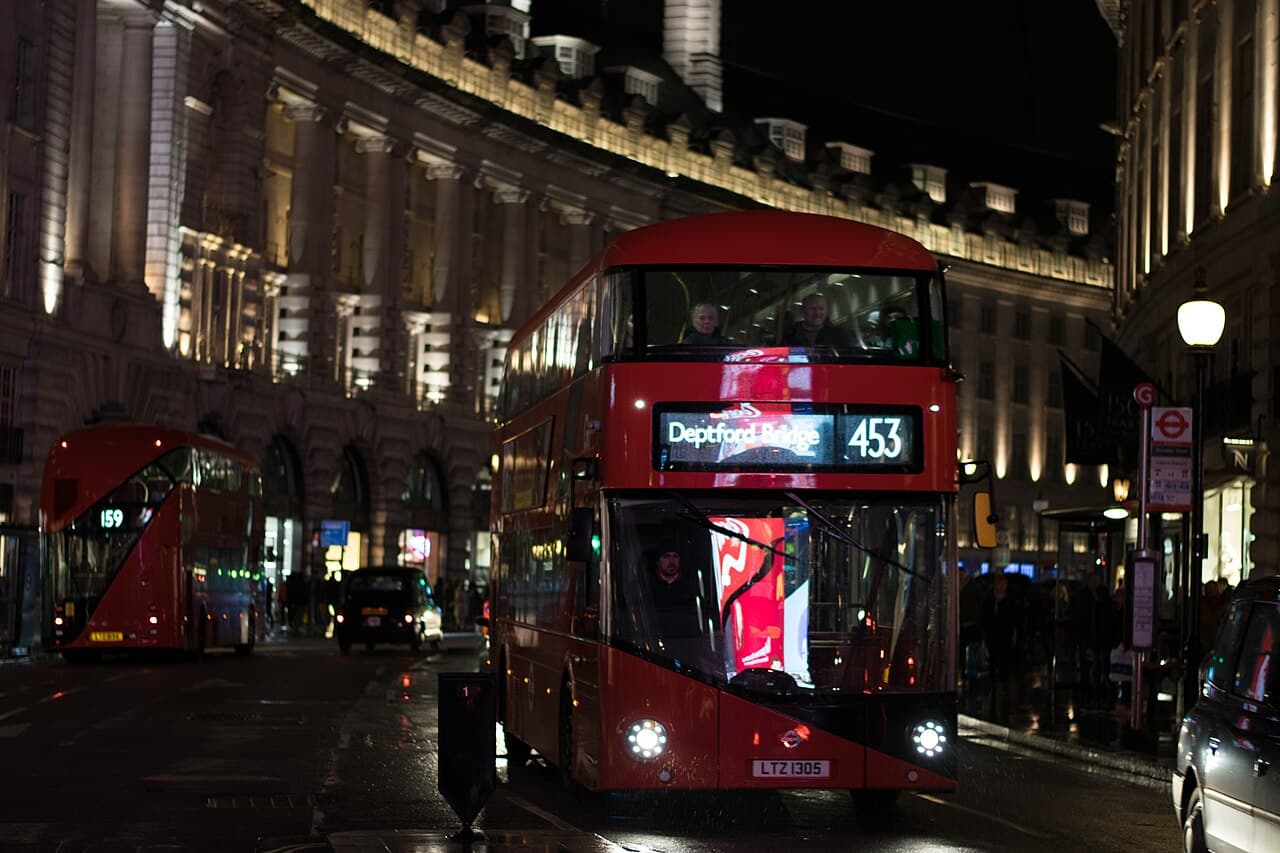 London Heathrow (LHR) → City: How to Get There in 2026