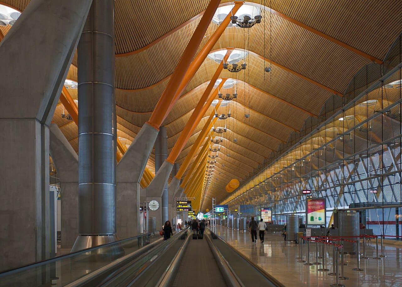 Madrid (MAD) → City Center: How to Get In 2026