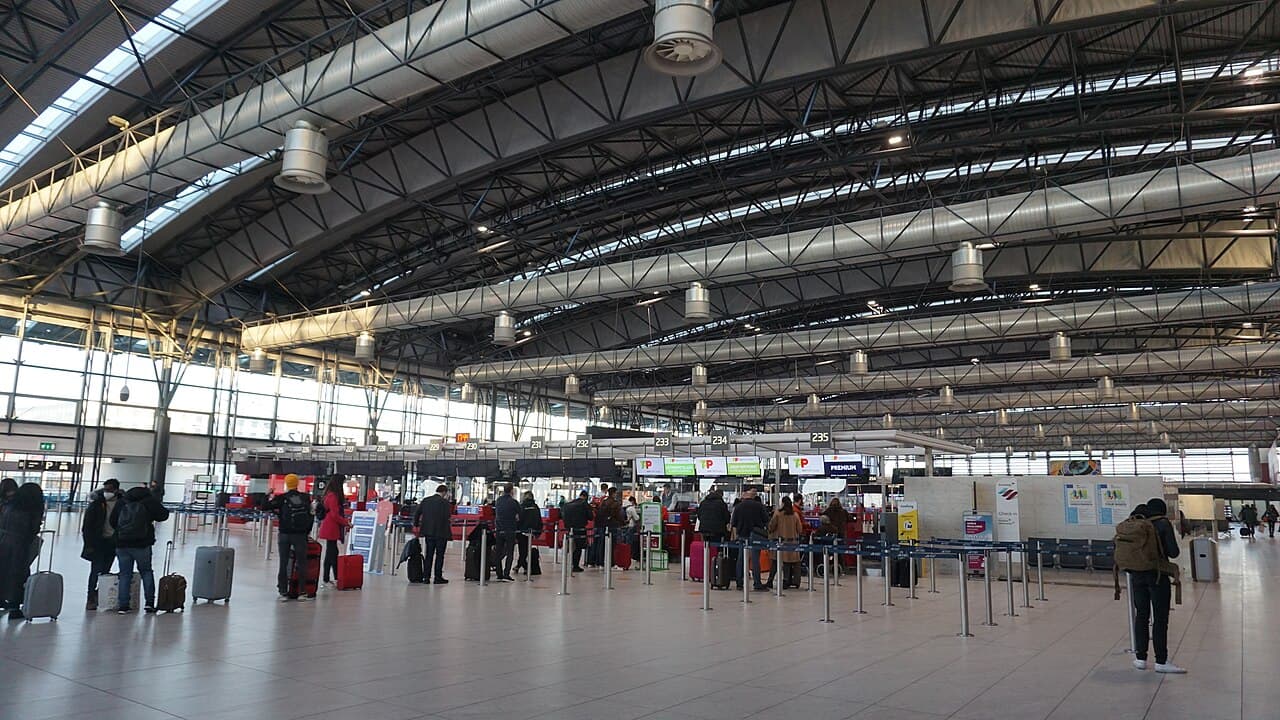 Prague (PRG) airport → city center: full 2026 guide