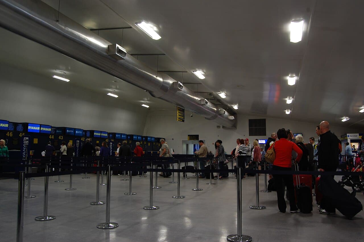 Crossing the Schengen Border: What the Officer Will Ask