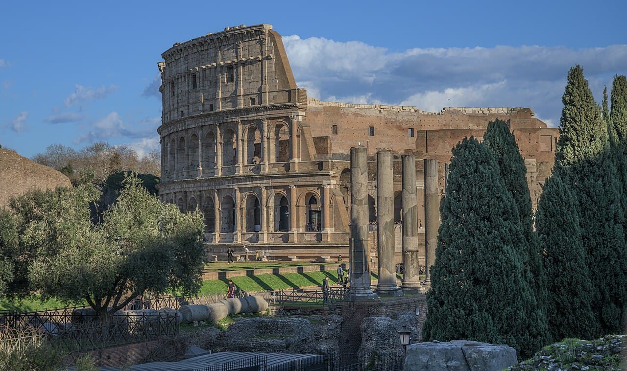 Colosseum in Rome, Italy — cheap flights from Tbilisi