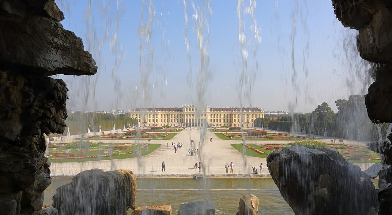 Tbilisi → Vienna: The city of music and elegance
