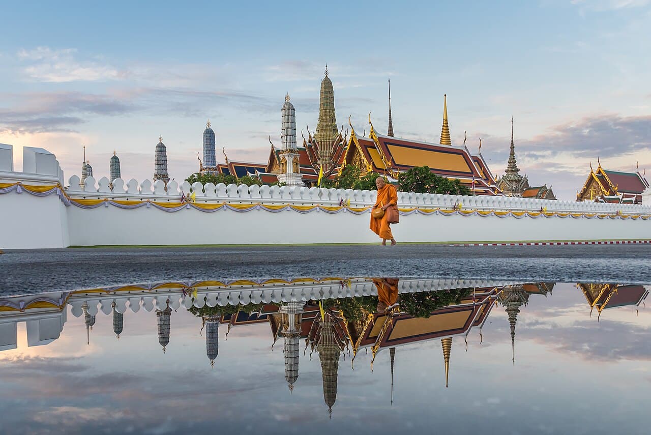 Cheap Flights to Asia from Georgia: 7 Ways to Save
