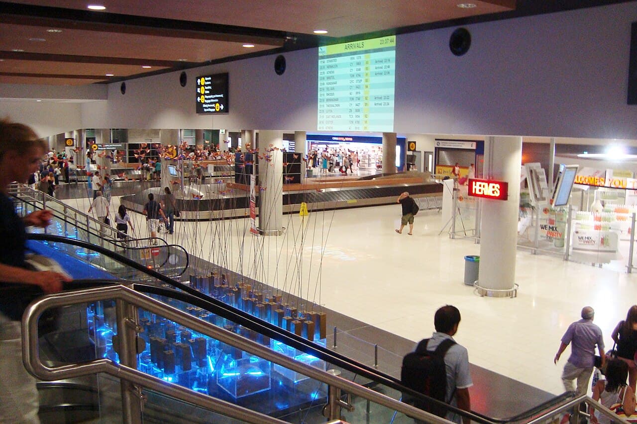 Checked Baggage Rules: Weight Limits, Fees and Banned Items