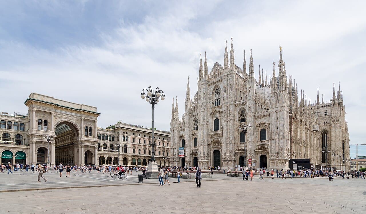 Flying via Milan: How to Save on Tickets