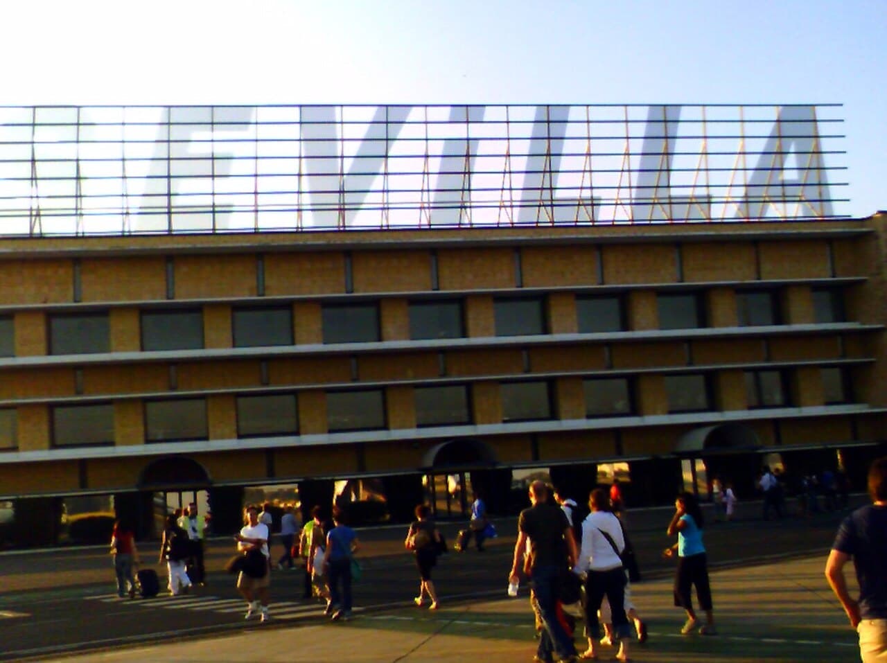 Seville Airport (SVQ) → City Center: 2026 Guide