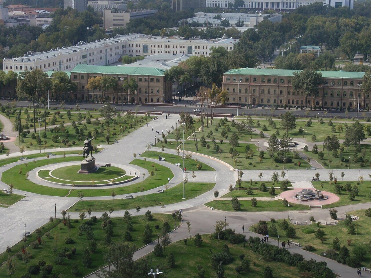 Tashkent (TAS) airport → city center: how to get there in 2026