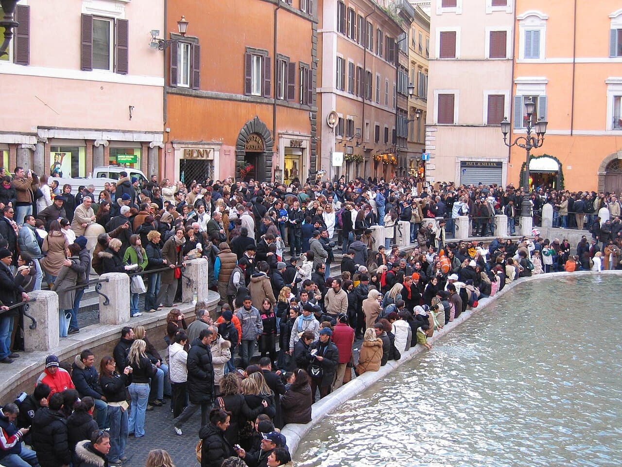 Tourist scams in Europe: 10 schemes and how to avoid them